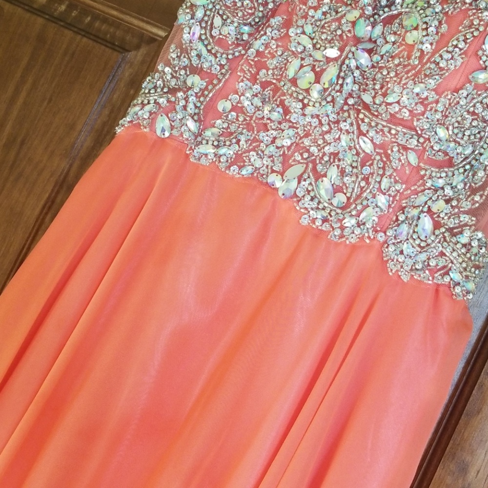 Prom Dress - Picture 4 of 7